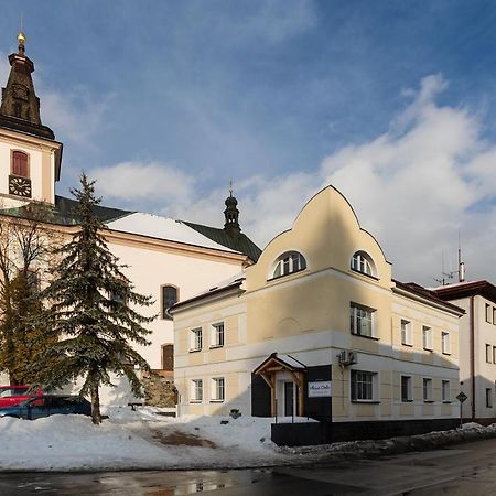 Pension Vlevo Dole - No 6 Рокитніце-над-Їзероу Екстер'єр фото