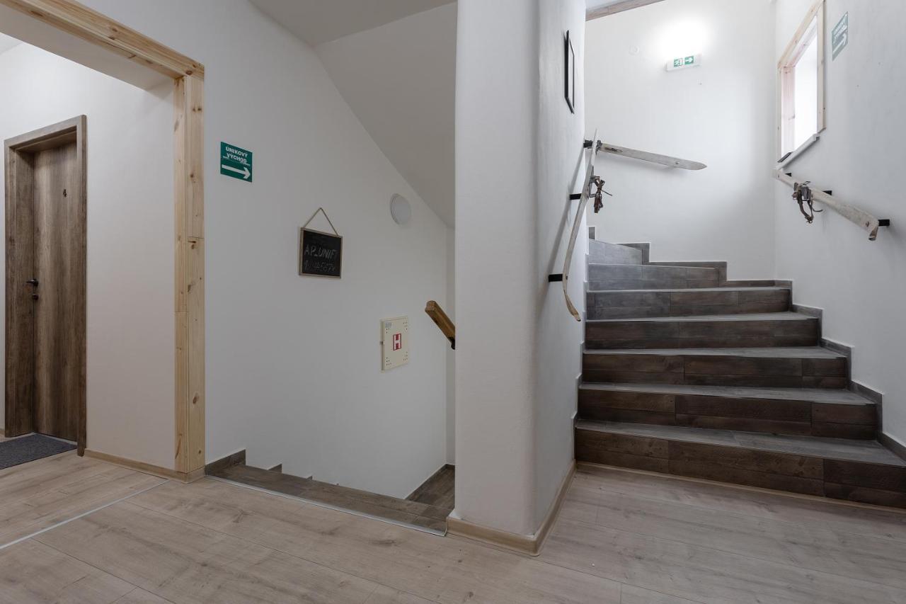 Pension Vlevo Dole - No 6 Рокитніце-над-Їзероу Екстер'єр фото